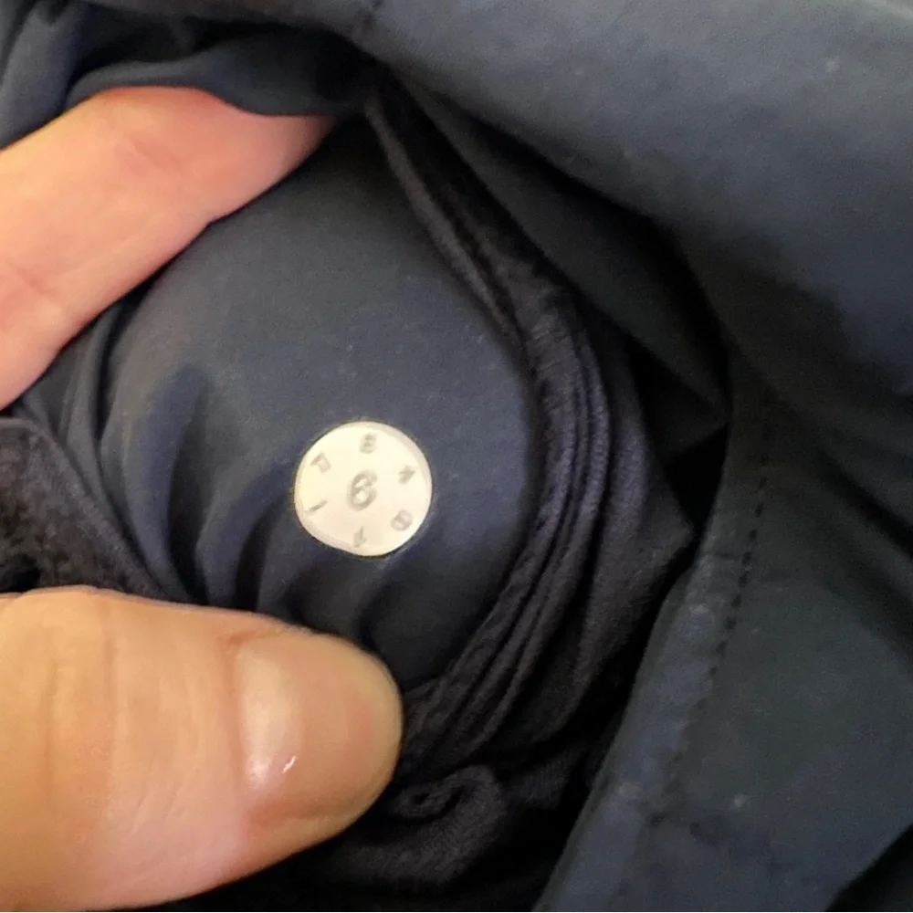 Lululemon Just Enough Puff Down Jacket in Navy size 6 - Picture 5 of 8